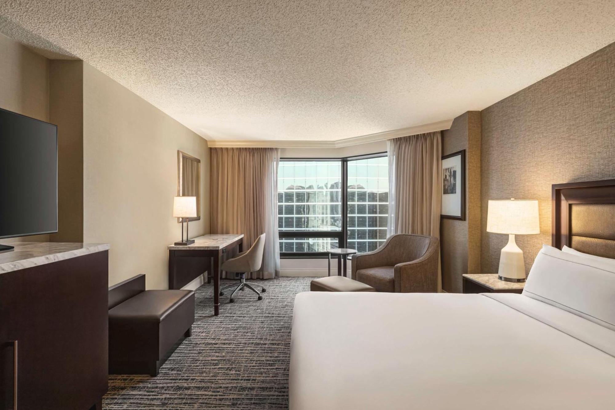 Hilton Downtown 4*