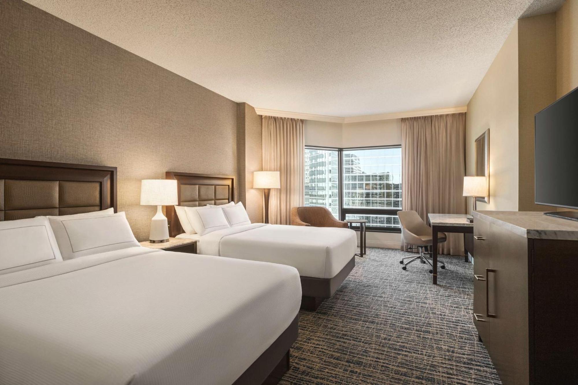 Hilton Downtown Hotel 4*
