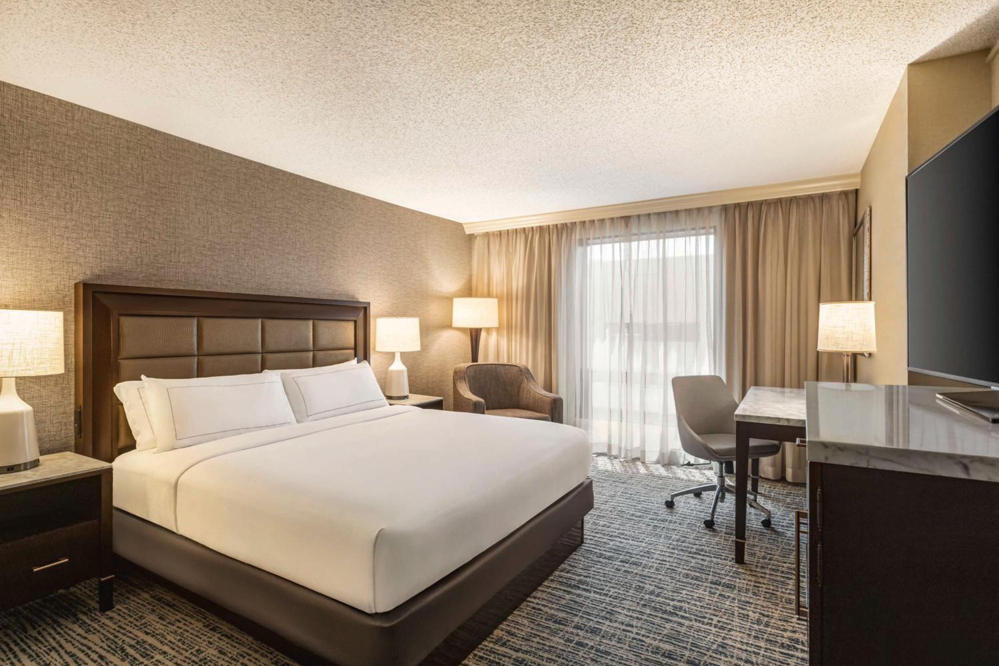 Hilton Downtown 4*