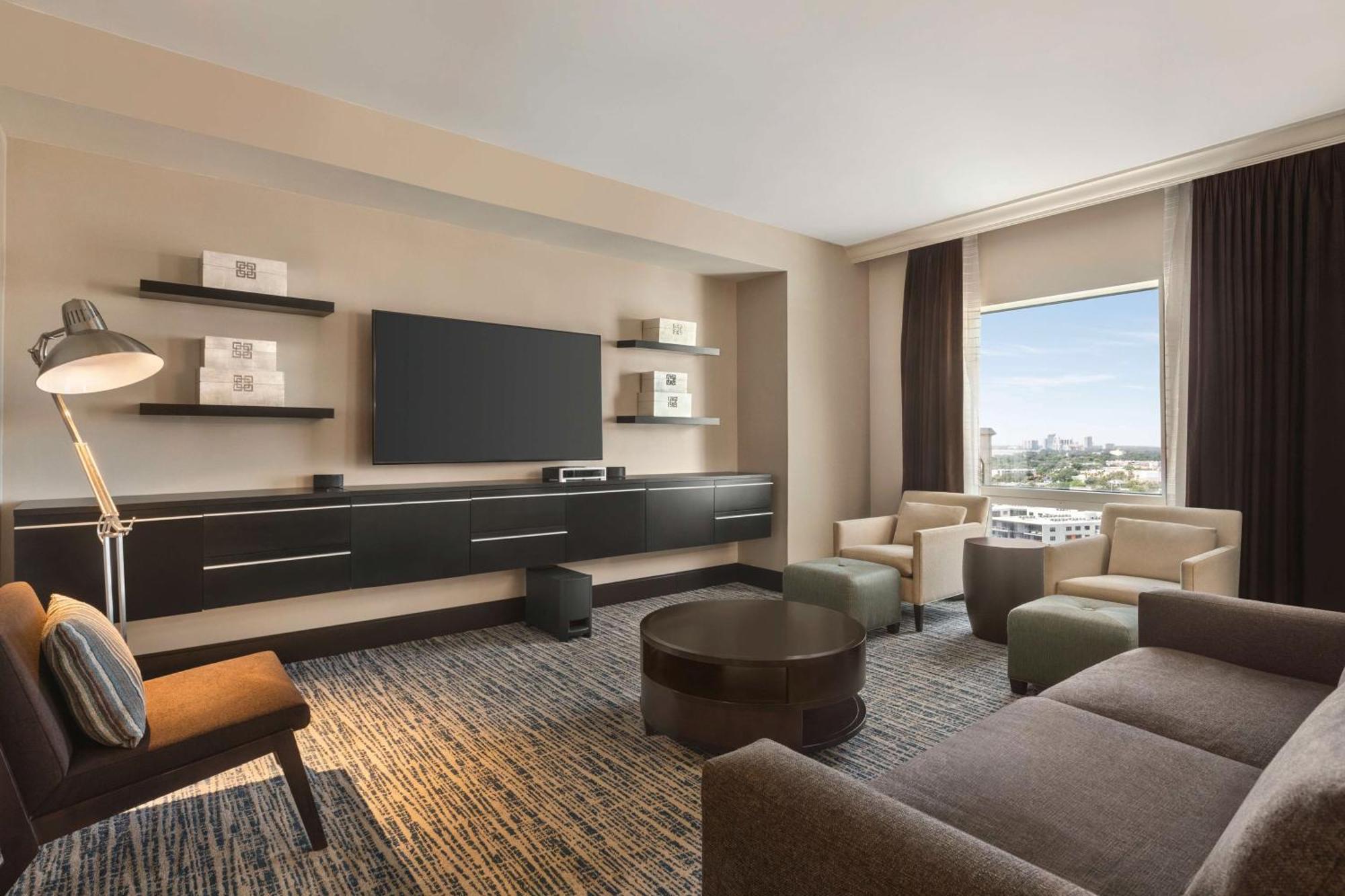 Hilton Downtown Hotel 4*