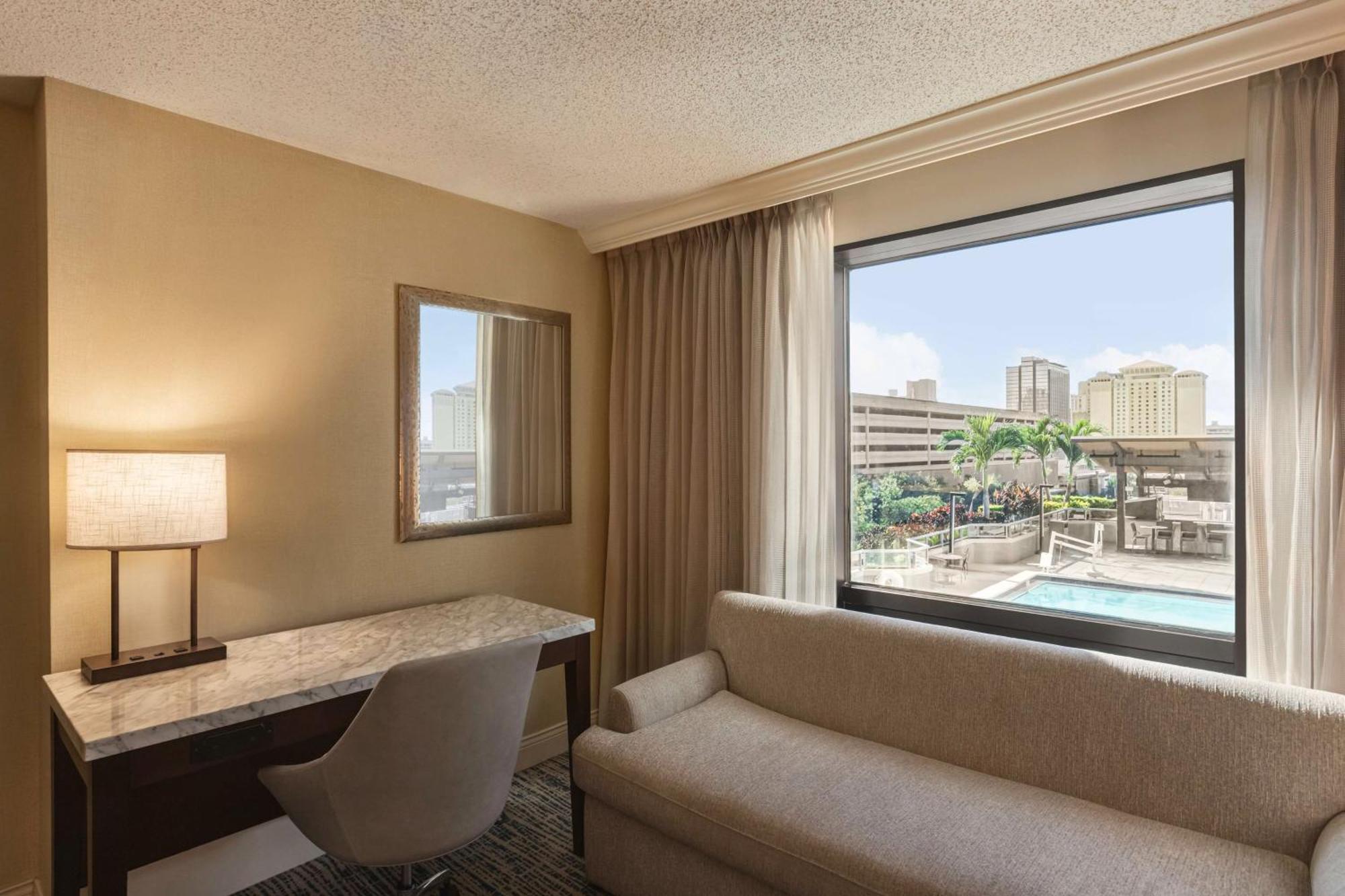 Hotel Hilton Downtown 4*