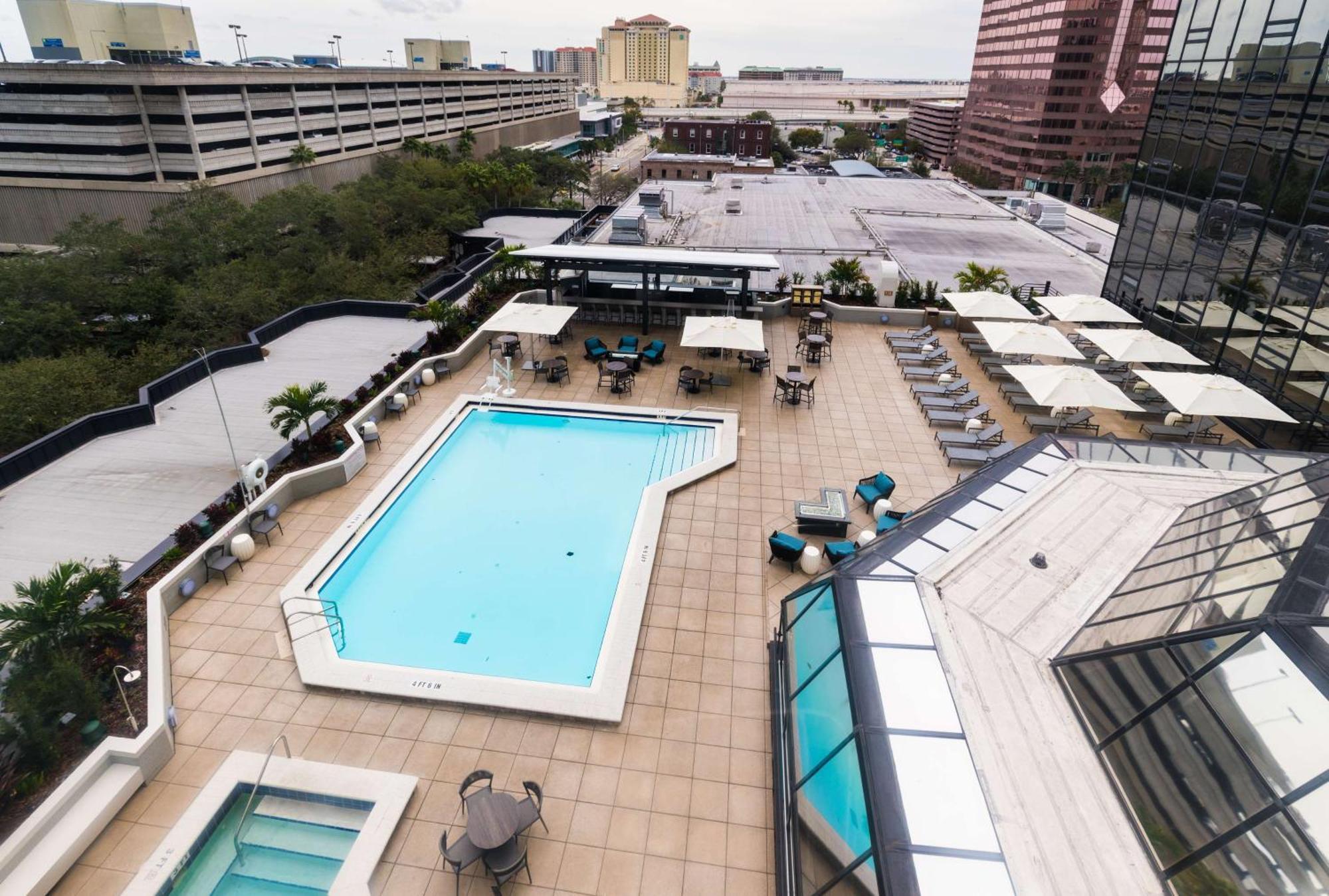Hilton Downtown 4*
