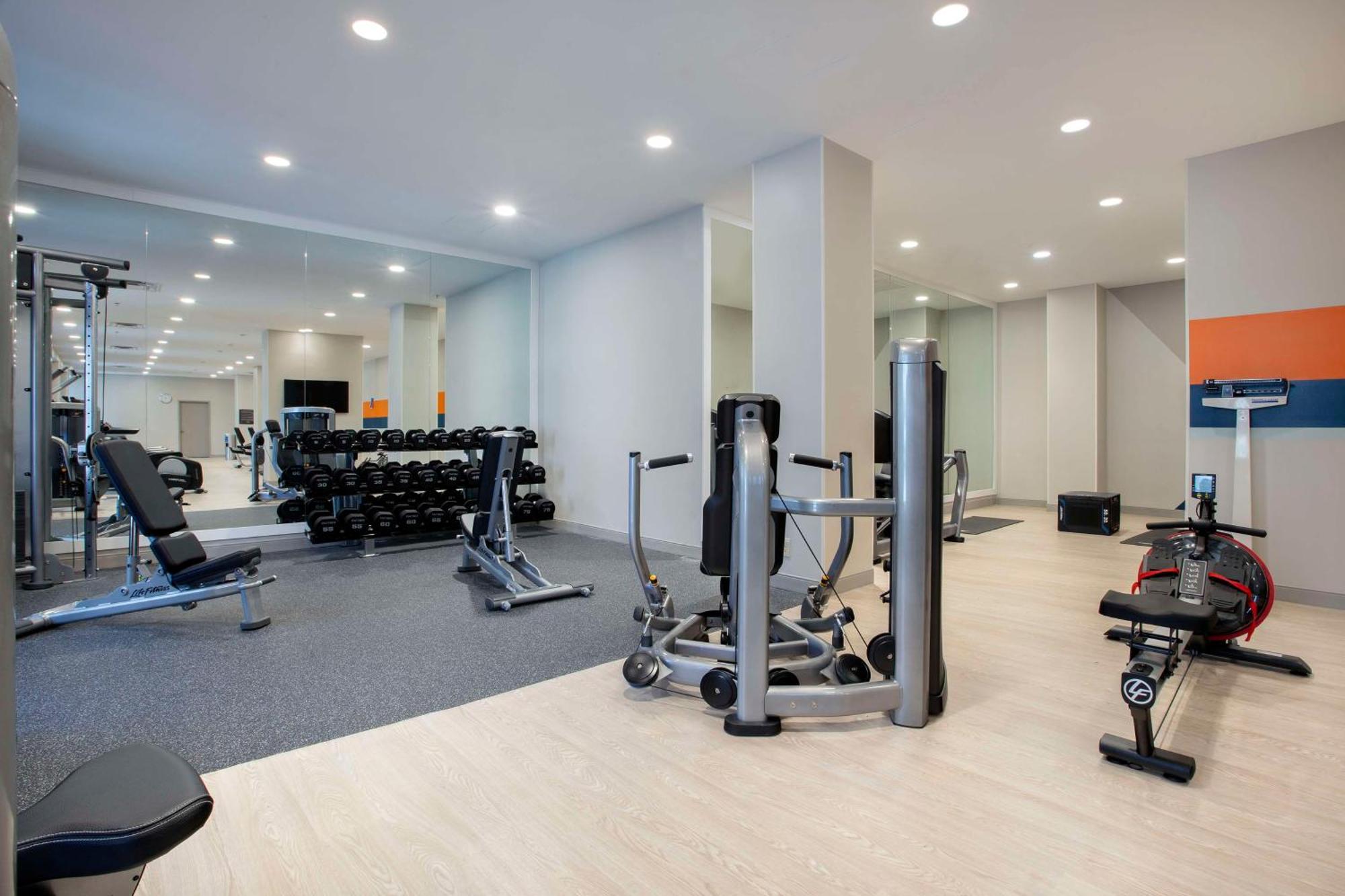 Hilton Downtown Hotel 4*