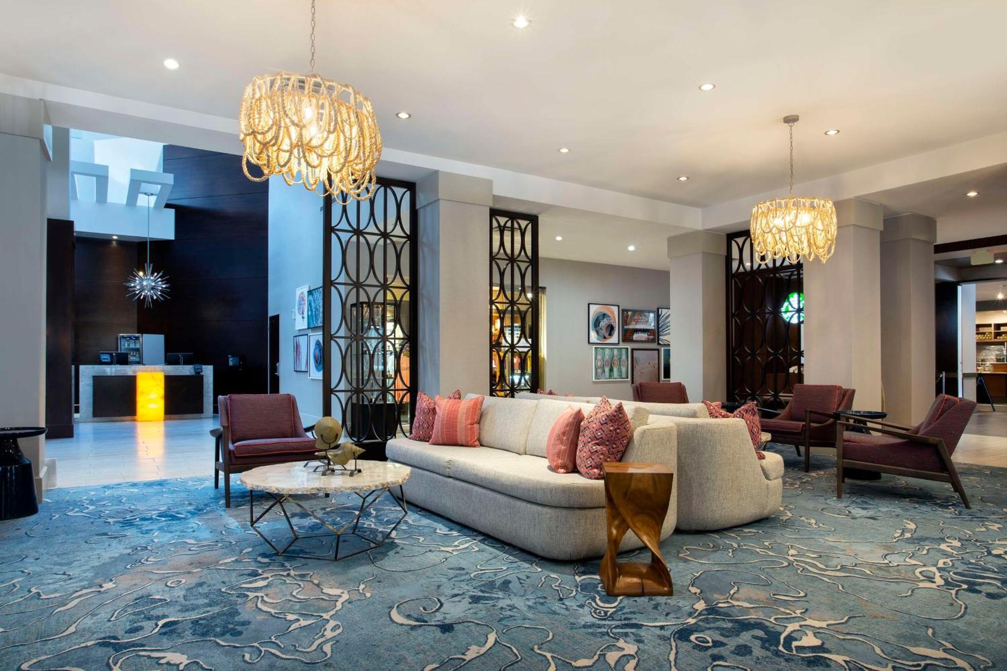 Hotel Hilton Downtown 4*