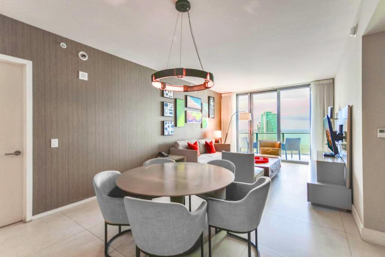 Enjoy The Perfect Vacations In Our Apartment *