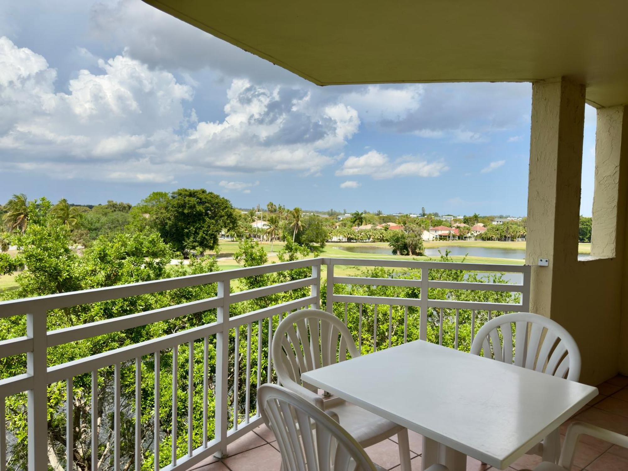 At Bonaventure, Lauderdale 4*