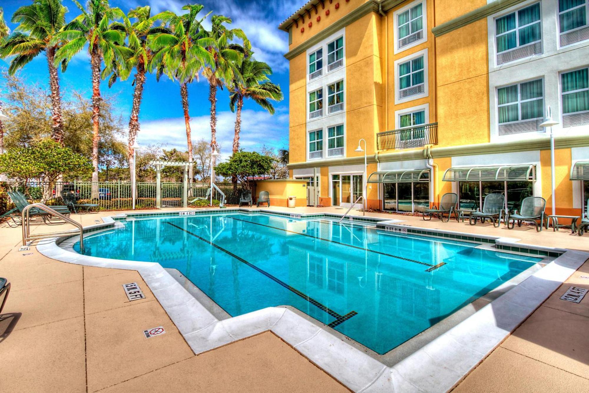 Fairfield & By Marriott