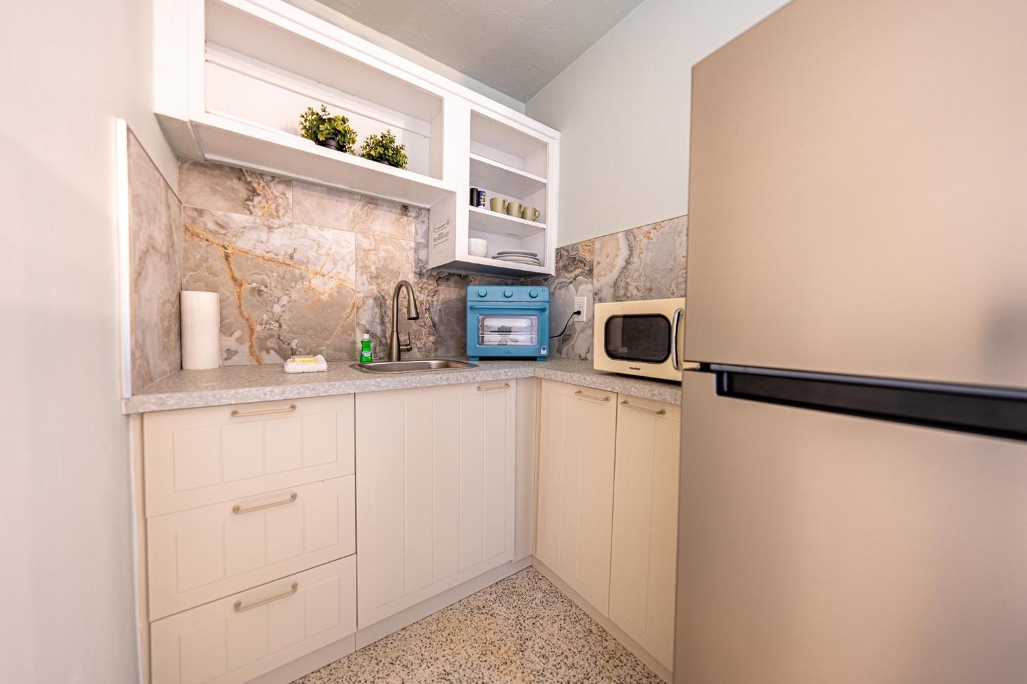 Tropical Breeze Apartment