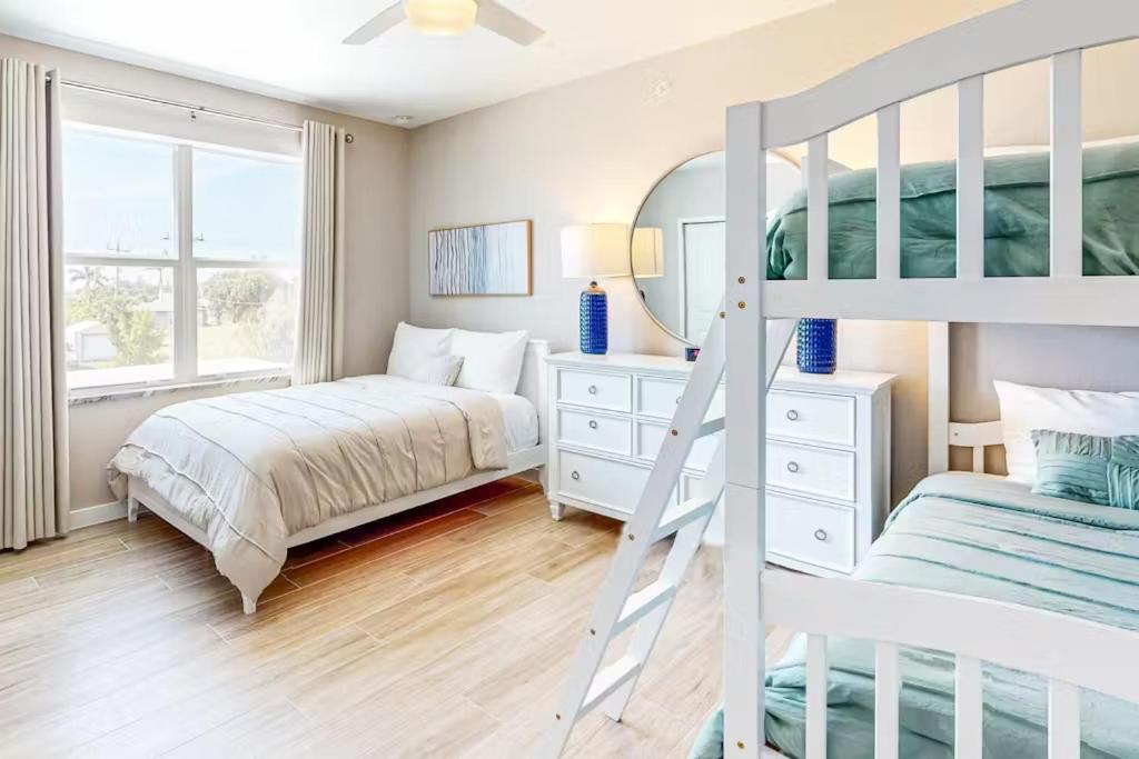 Gulf Access With Boat Slip, Heated Saltwater Pool, Dog-friendly-bacino Vista #308 - Roelens