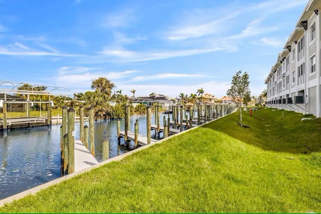 Gulf Access With Boat Slip, Heated Saltwater Pool, Dog-friendly - Bacino Vista #201 - Roelens Holiday home