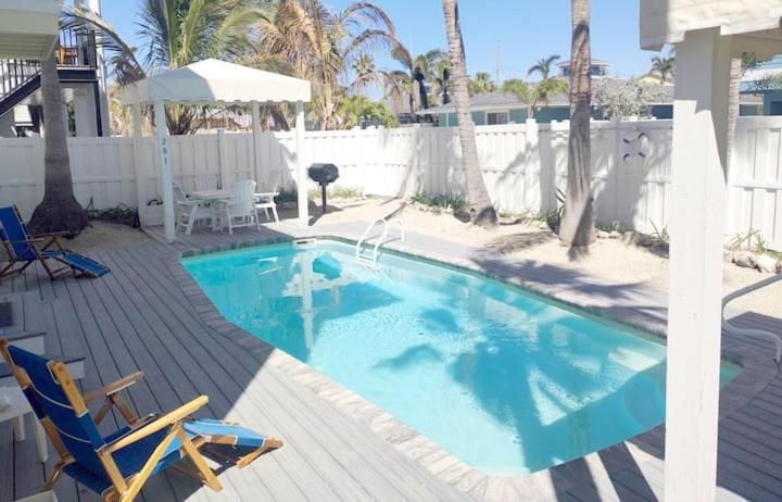 Bungalow Beach Resort Resort