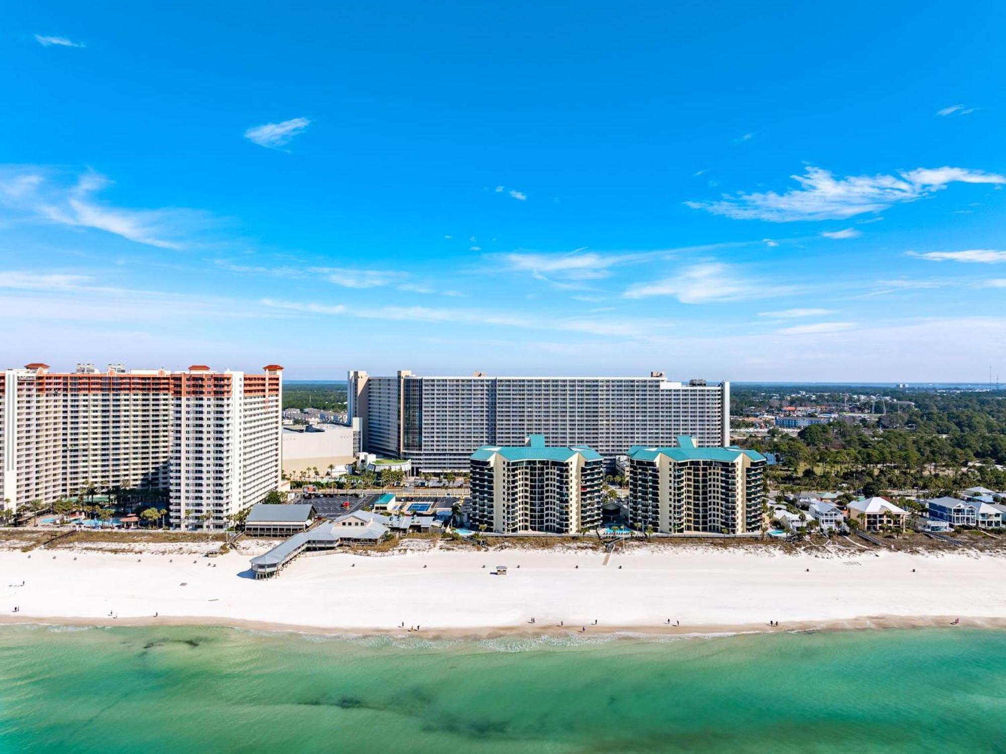 Laketown Wharf #320 By Nautical *