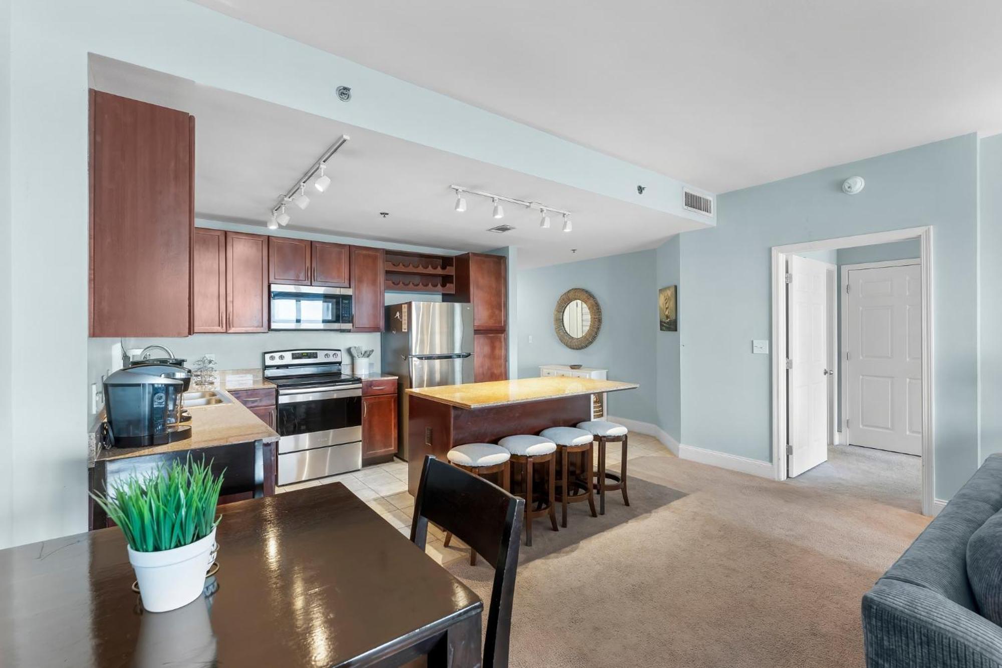 Laketown Wharf #320 By Nautical Holiday home