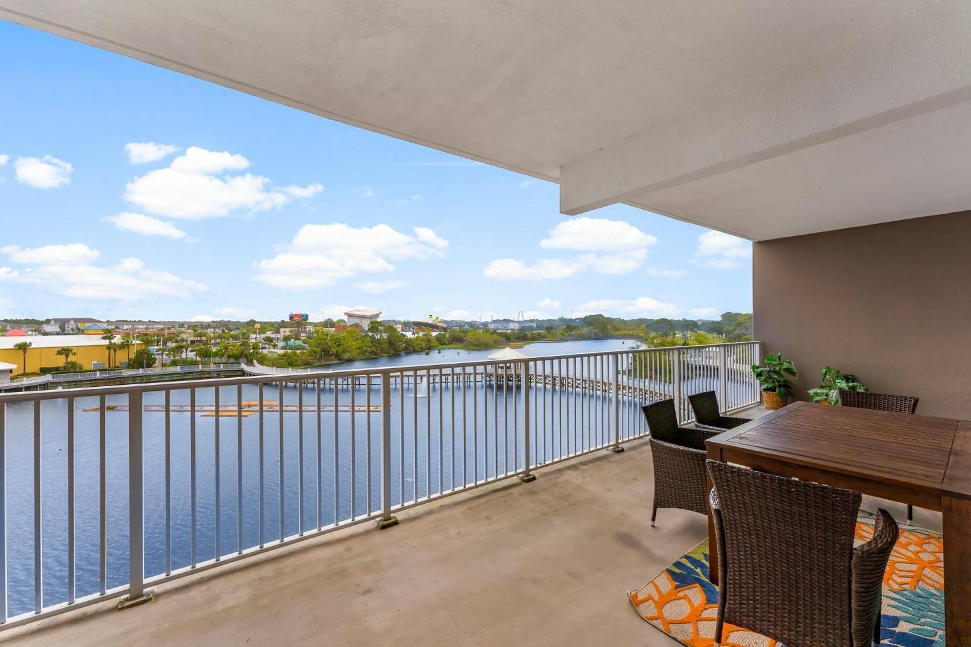 Laketown Wharf #320 By Nautical *