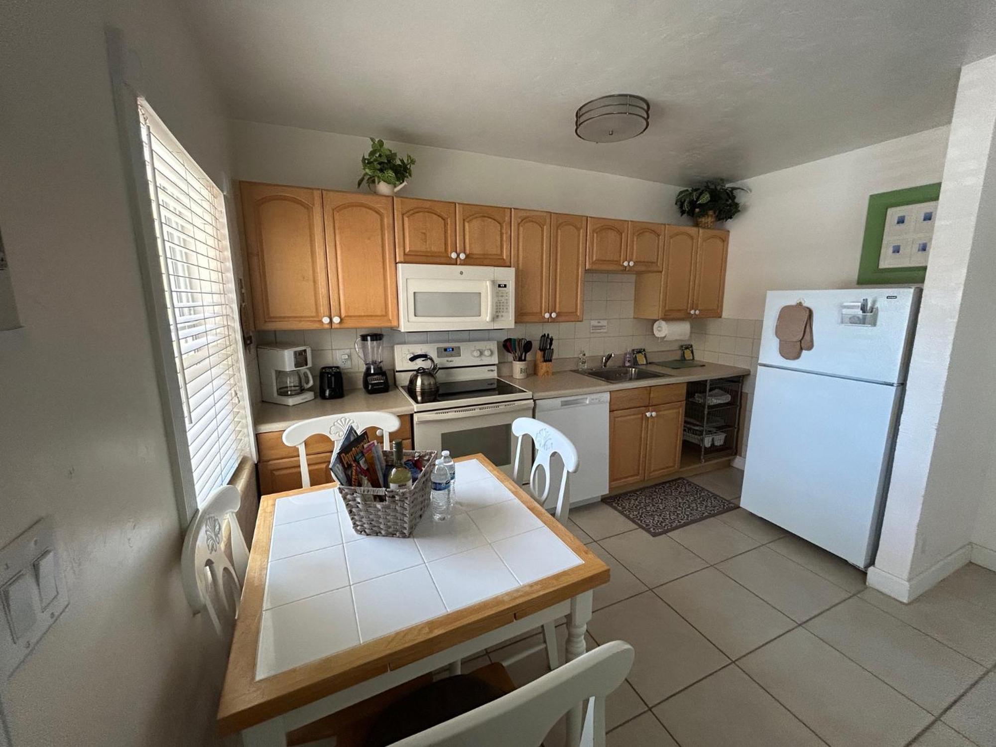 Bahama Club Pompano - Lauderdale - Charming And Cozy & Close To With Pool