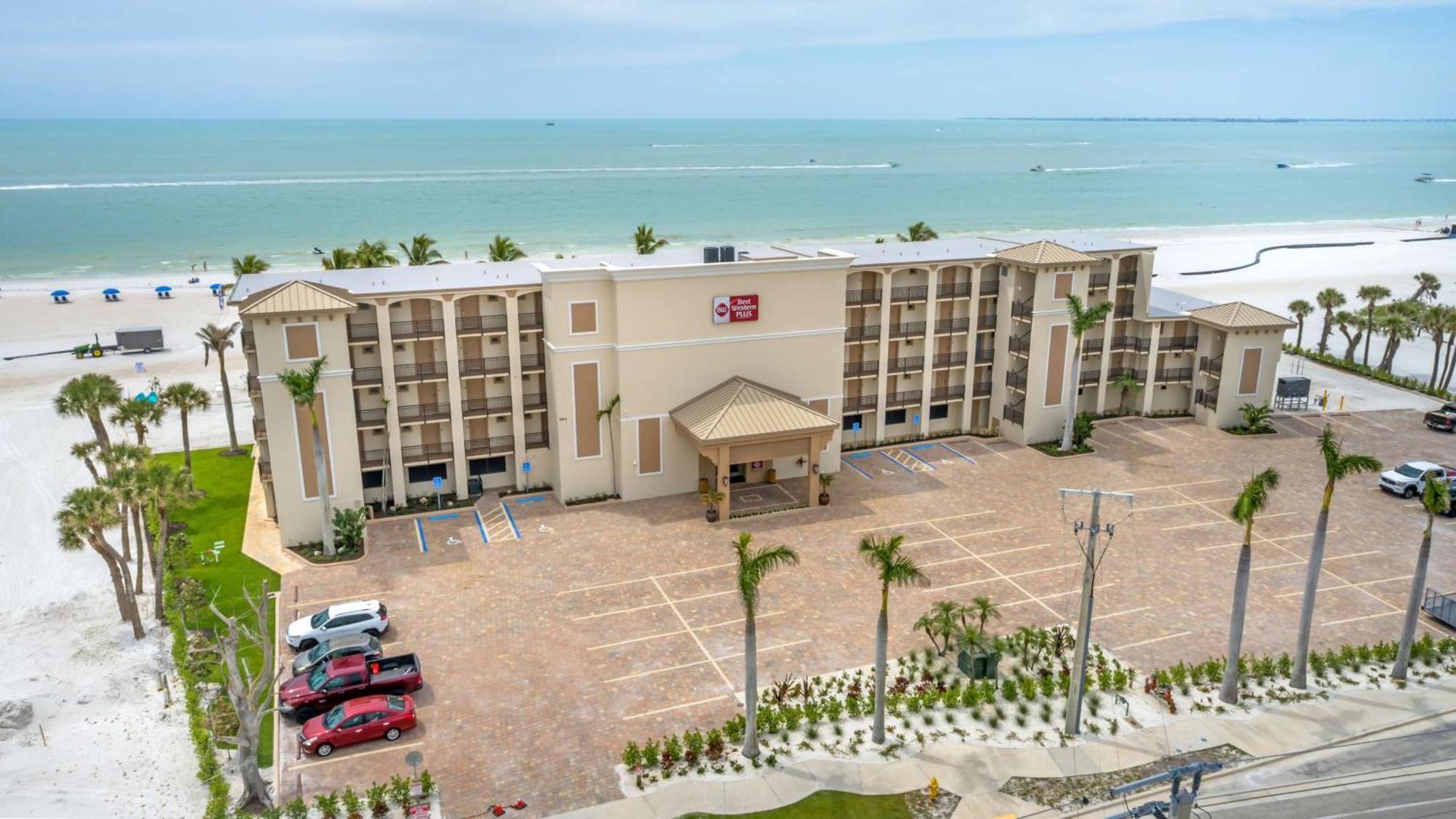 Resort Western Fort Myers Beach