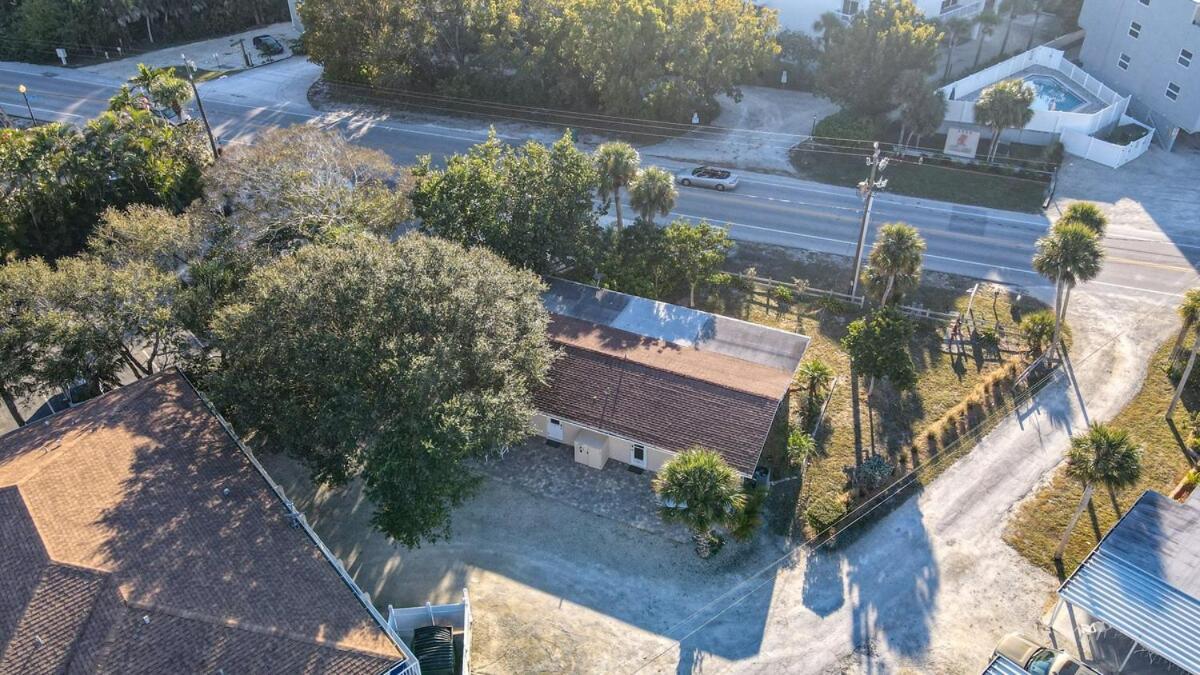 Charming Manasota Key Duplex With Access- Ib14 Holiday home *