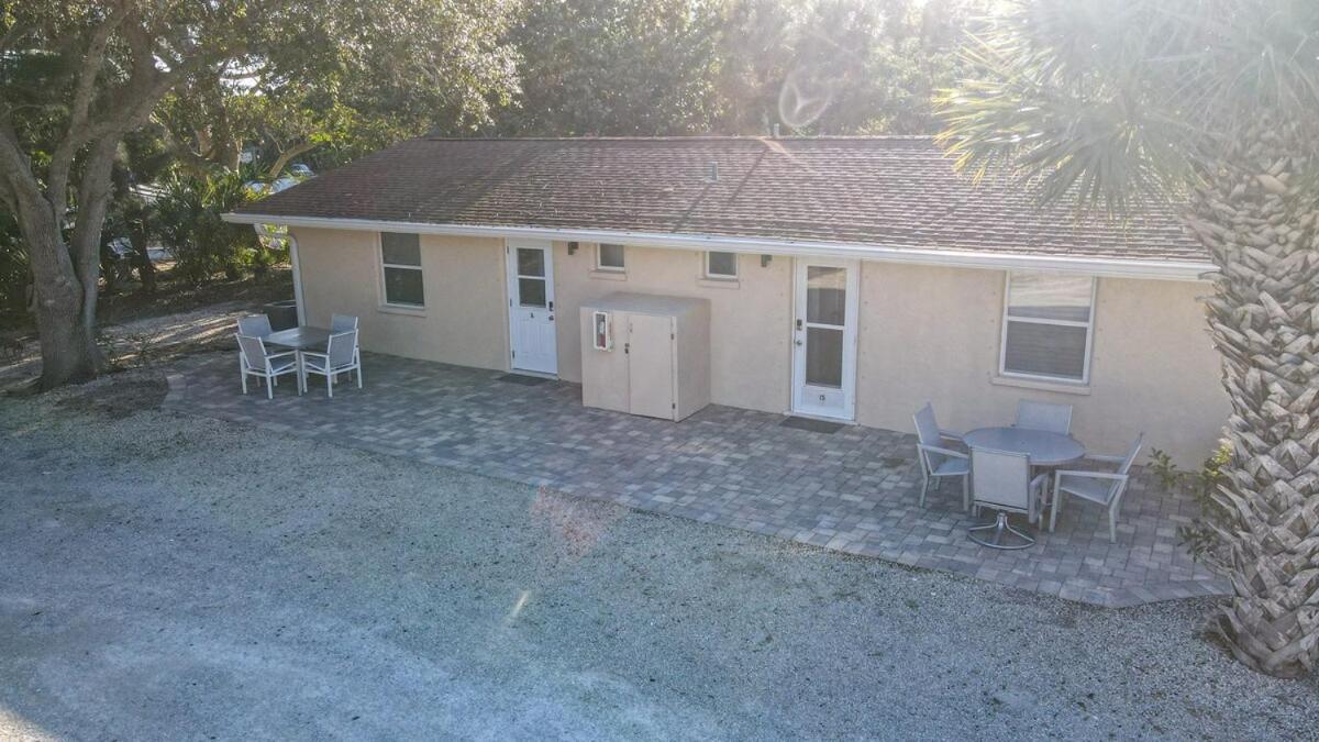 Charming Manasota Key Duplex With Access- Ib14