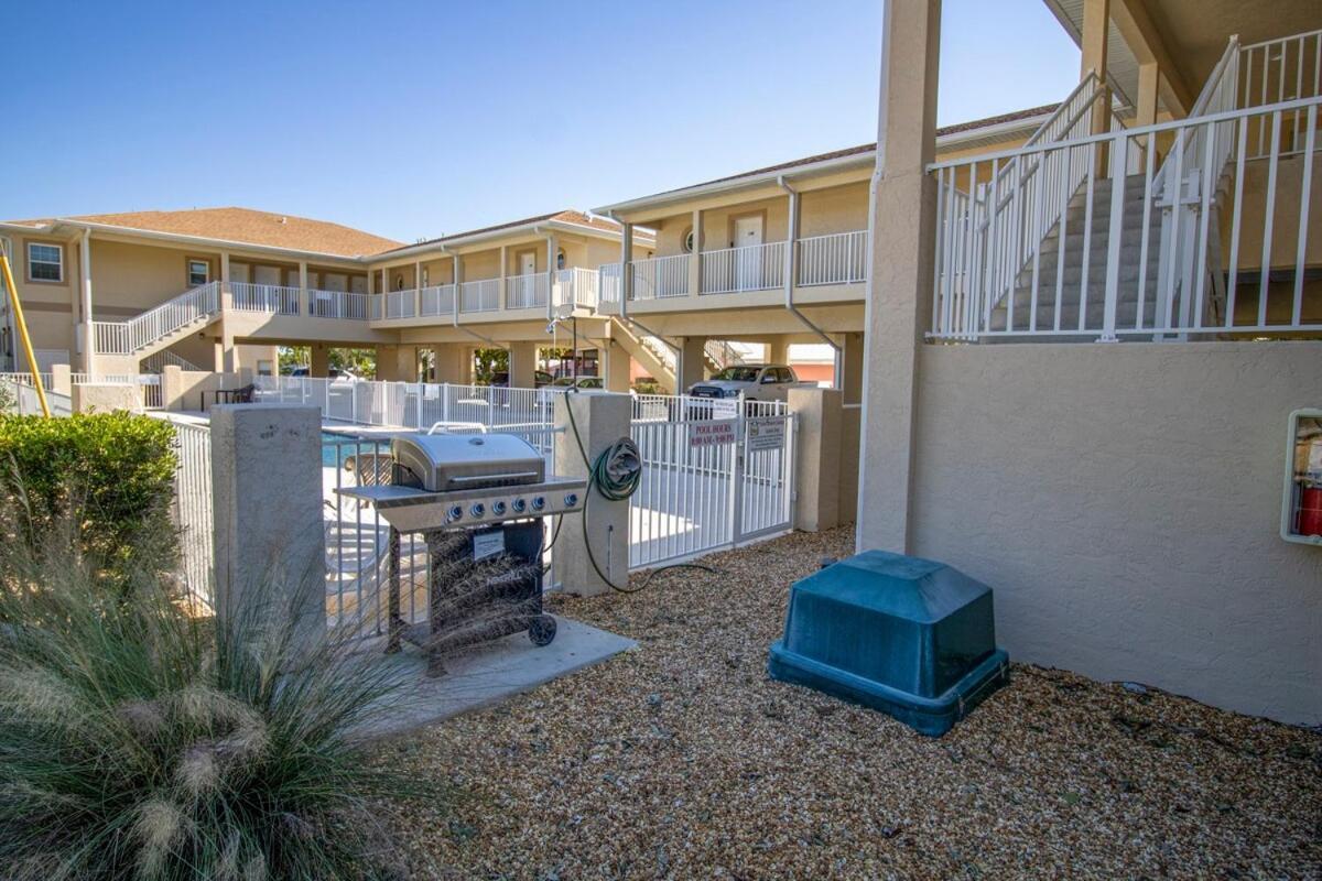 Charming Manasota Key Duplex With Access- Ib14 Holiday home