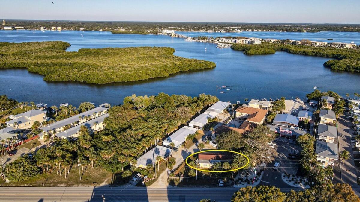 Charming Manasota Key Duplex With Access- Ib14 Englewood