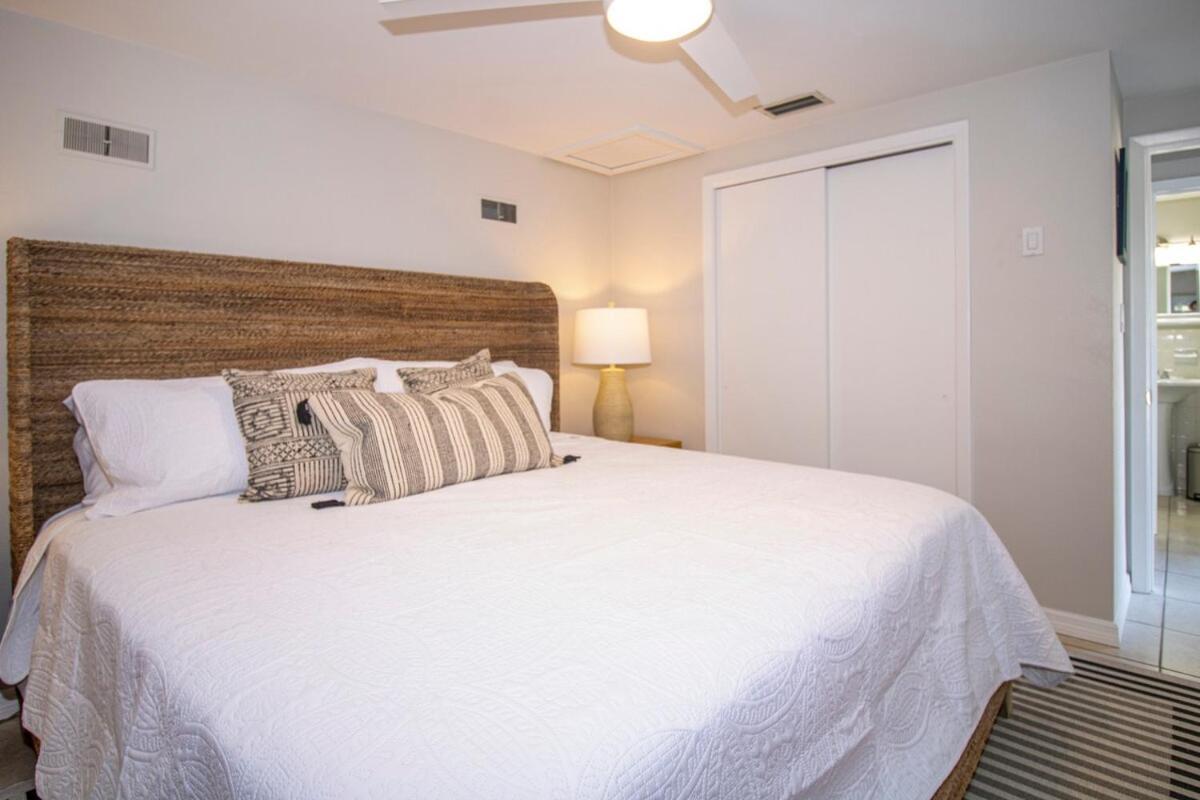 Charming Manasota Key Duplex With Access- Ib14 * Englewood