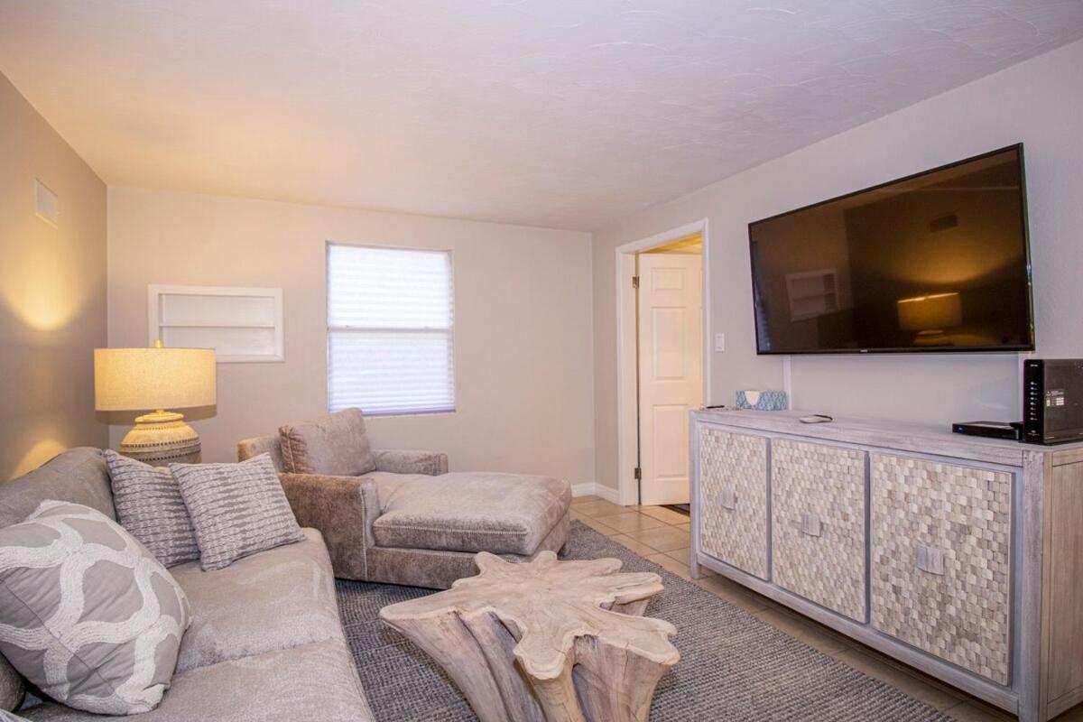 Charming Manasota Key Duplex With Access- Ib14