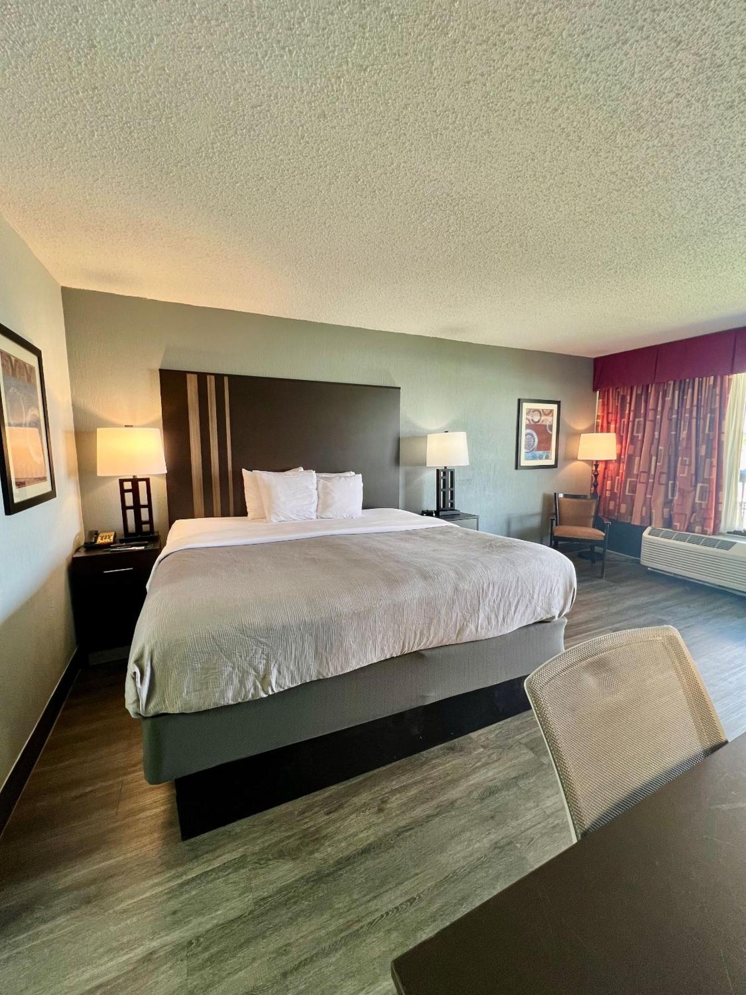 Hotel Quality & Bayside Near Pensacola Gulf Breeze