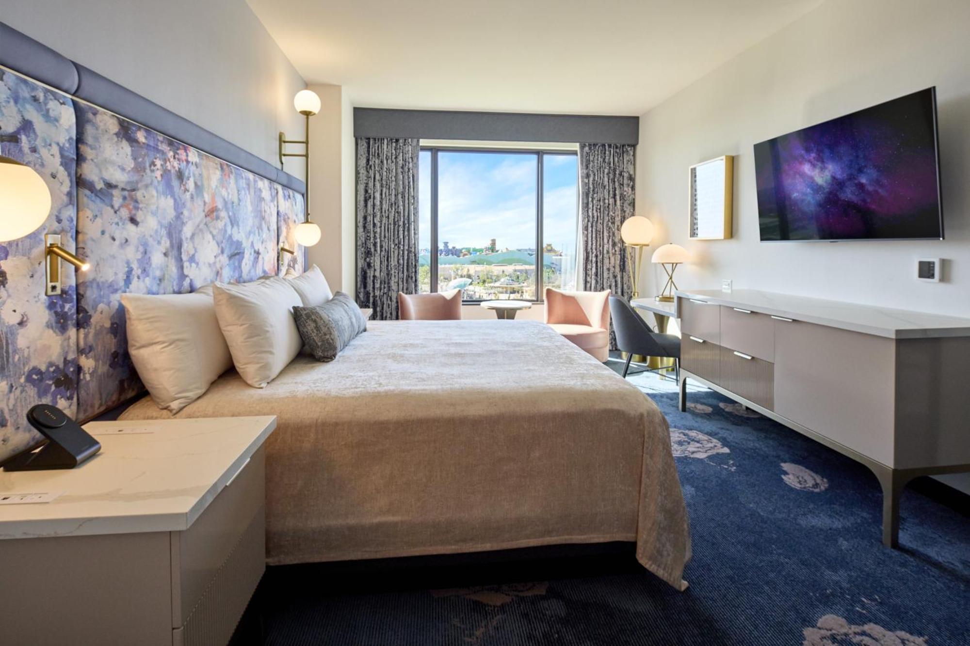 Resort Universal's Helios Grand Hotel, A Loews 4*