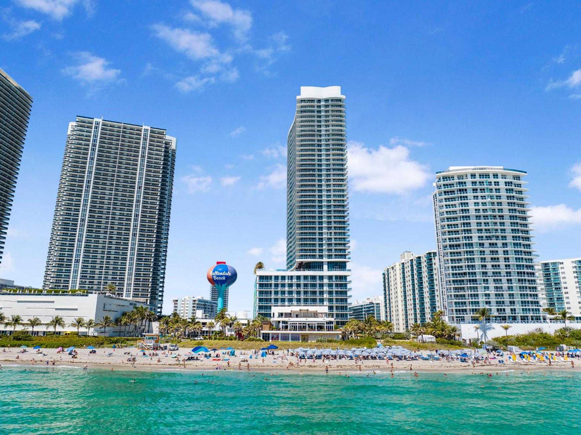 Beachfront Paradise To Spend Time W The Family Apartment Hollywood