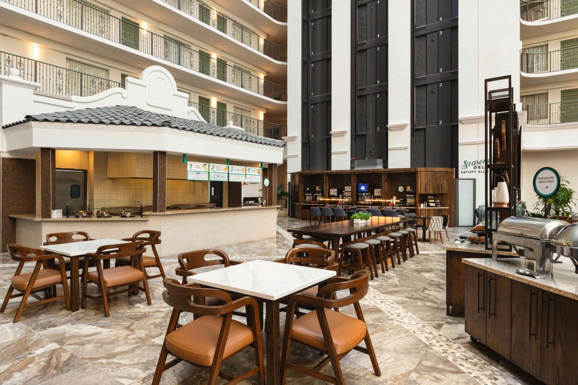 Hotel Embassy By Hilton Lauderdale 17th Street 3*