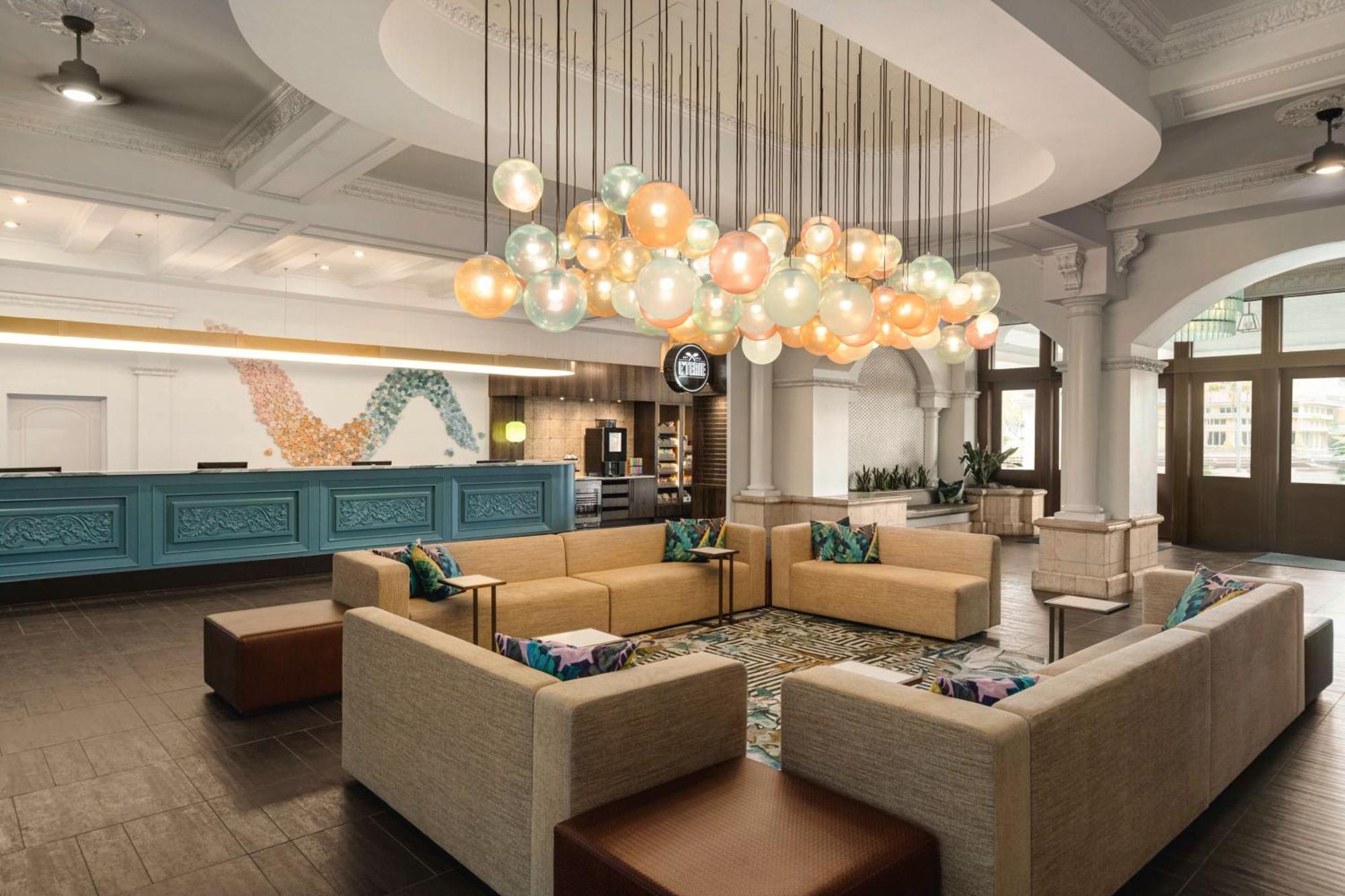 Embassy By Hilton Lauderdale 17th Street Hotel