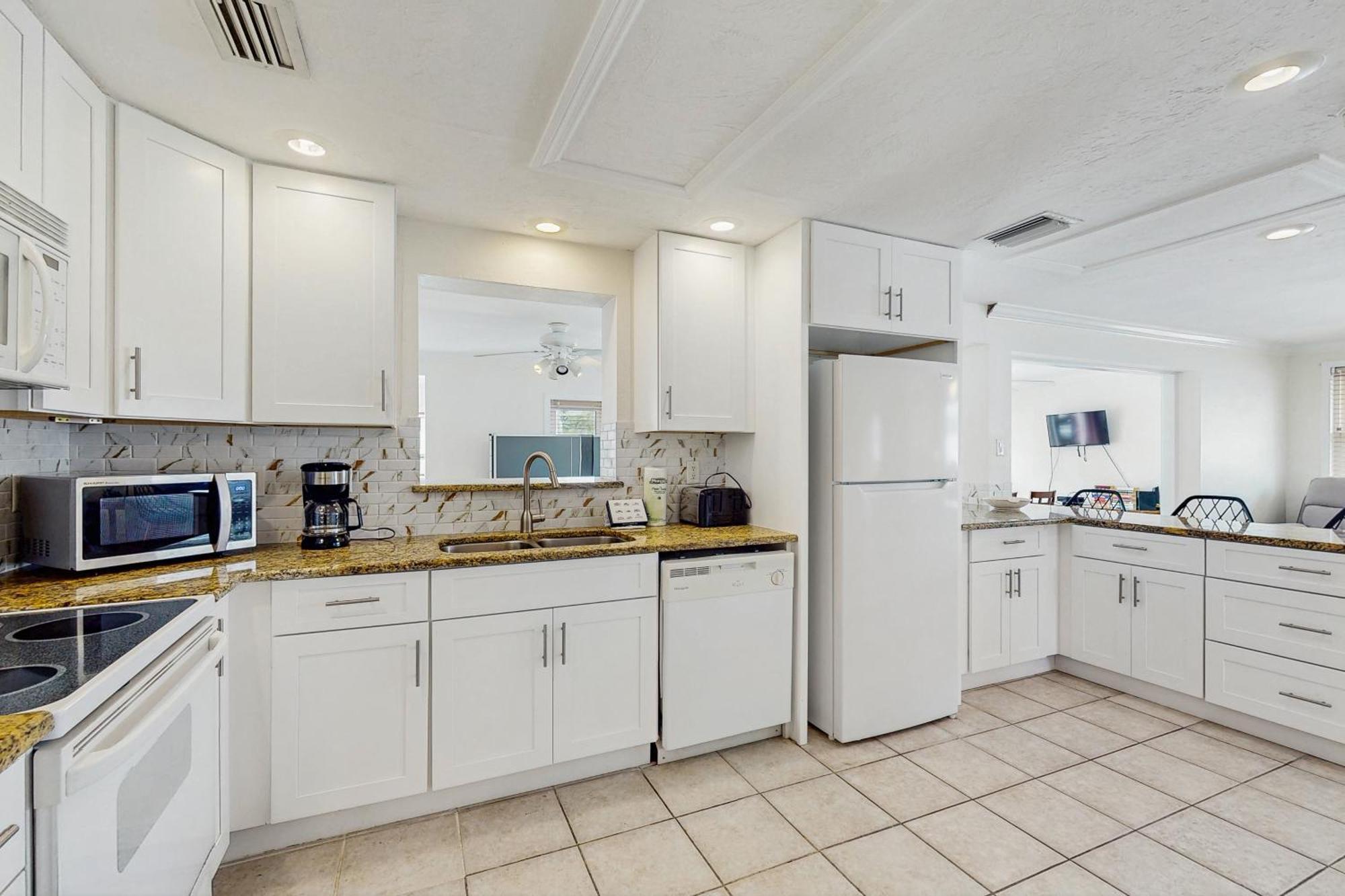 Tropical Oasis * Anna Maria