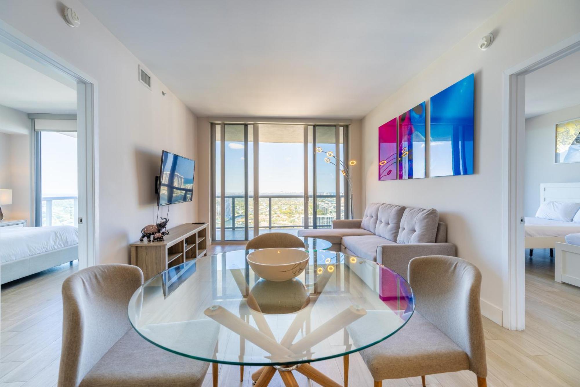 Coastal Luxe Residences - Premium With Pool And Water Views Hallandale Beach