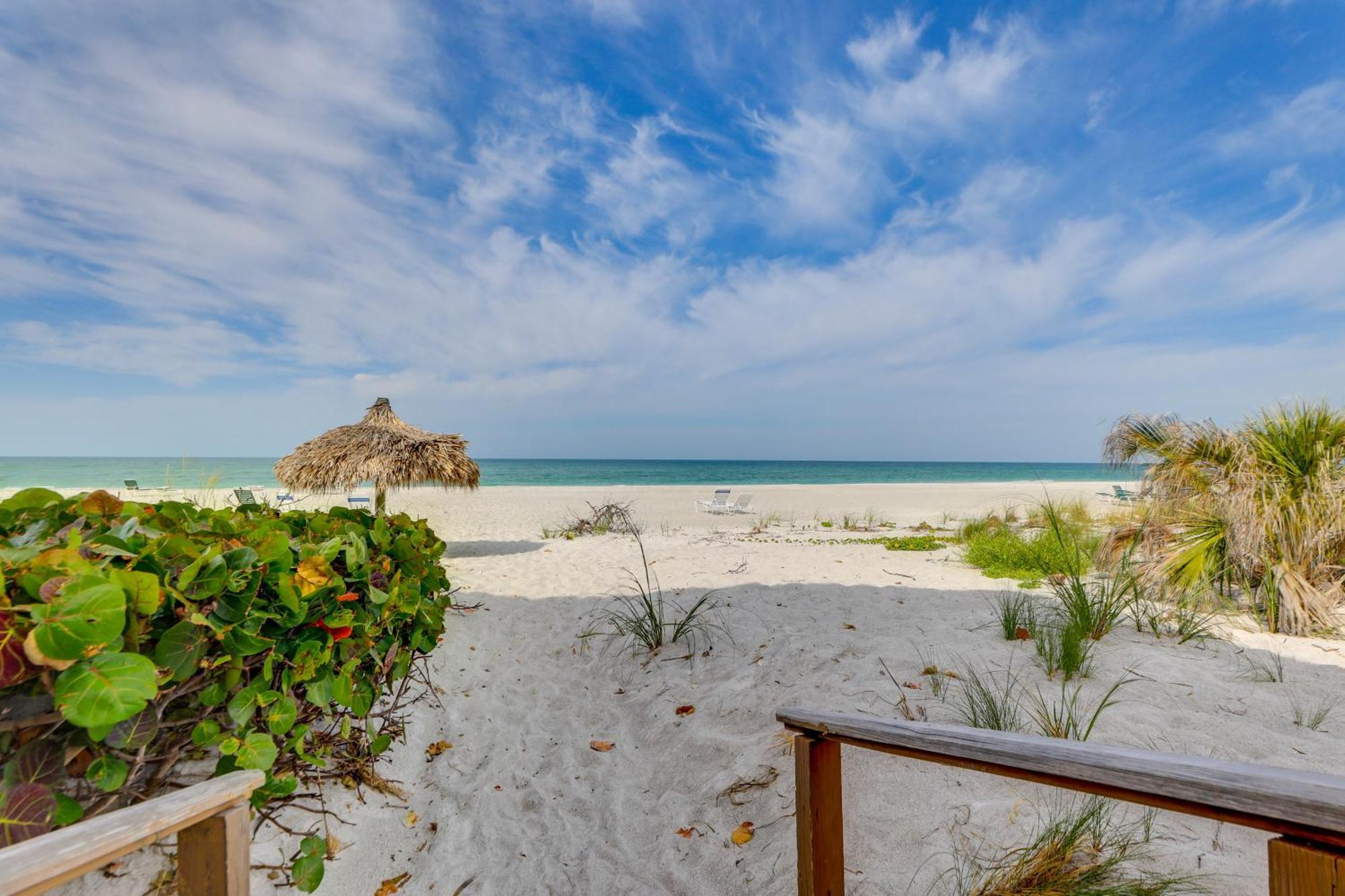 Sunlit Escape With Private * Longboat Key