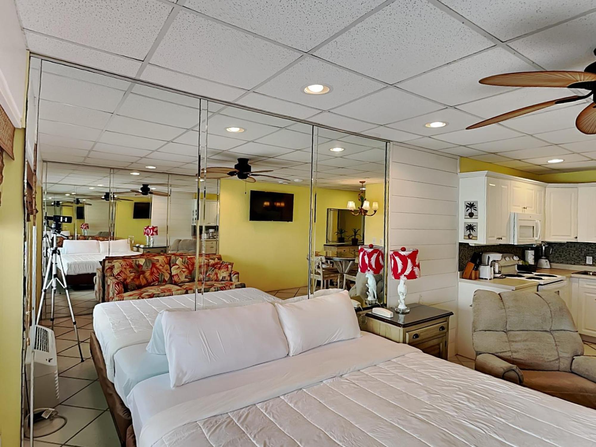 Continental 414 Panama City Beach