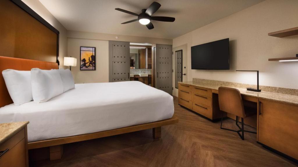 Resort Disney's Coronado Springs 3*