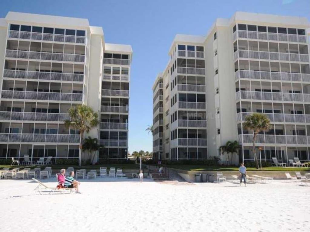 Crescent Arms Siesta Key