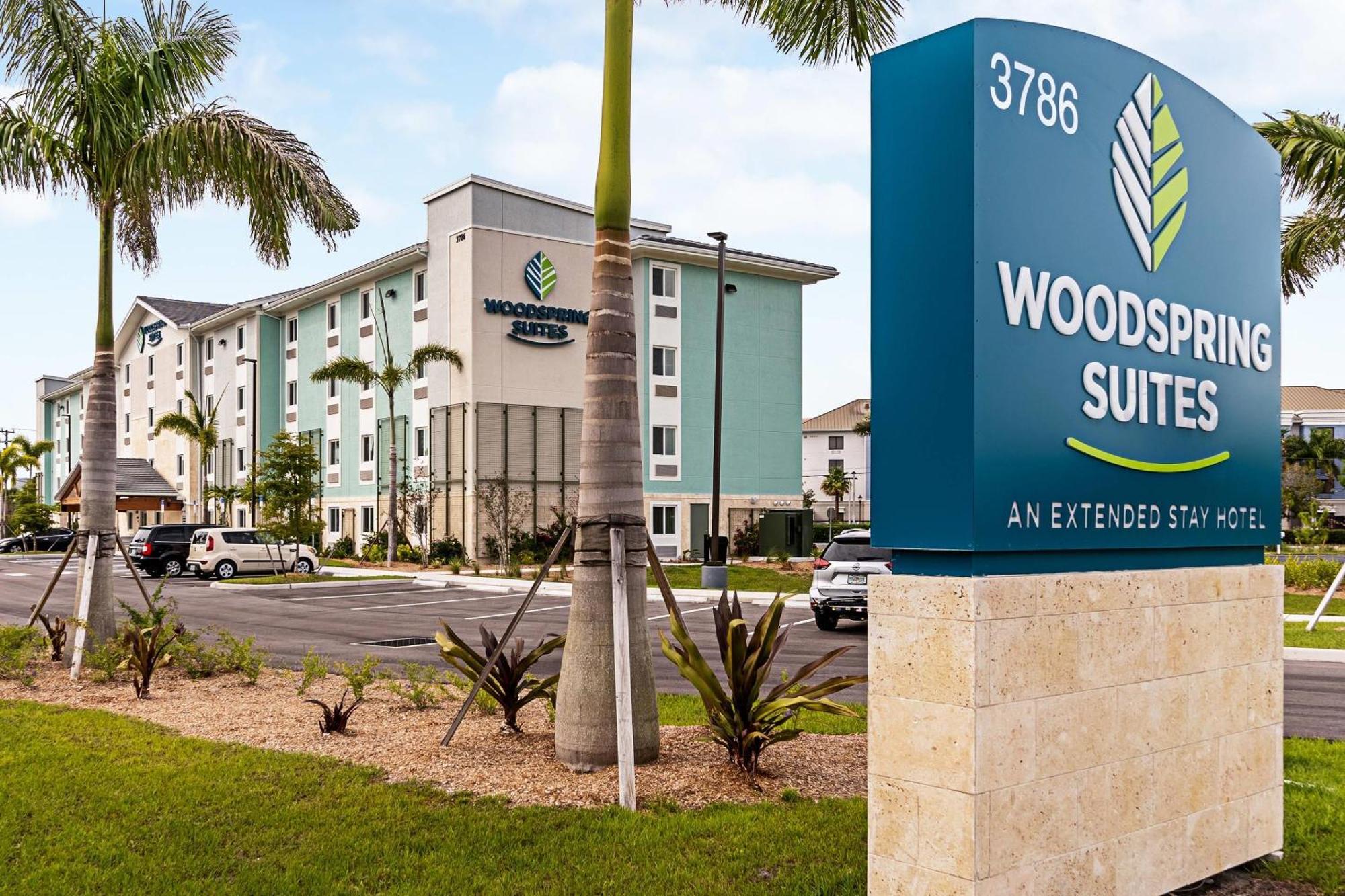 Woodspring Naples Golden Gate