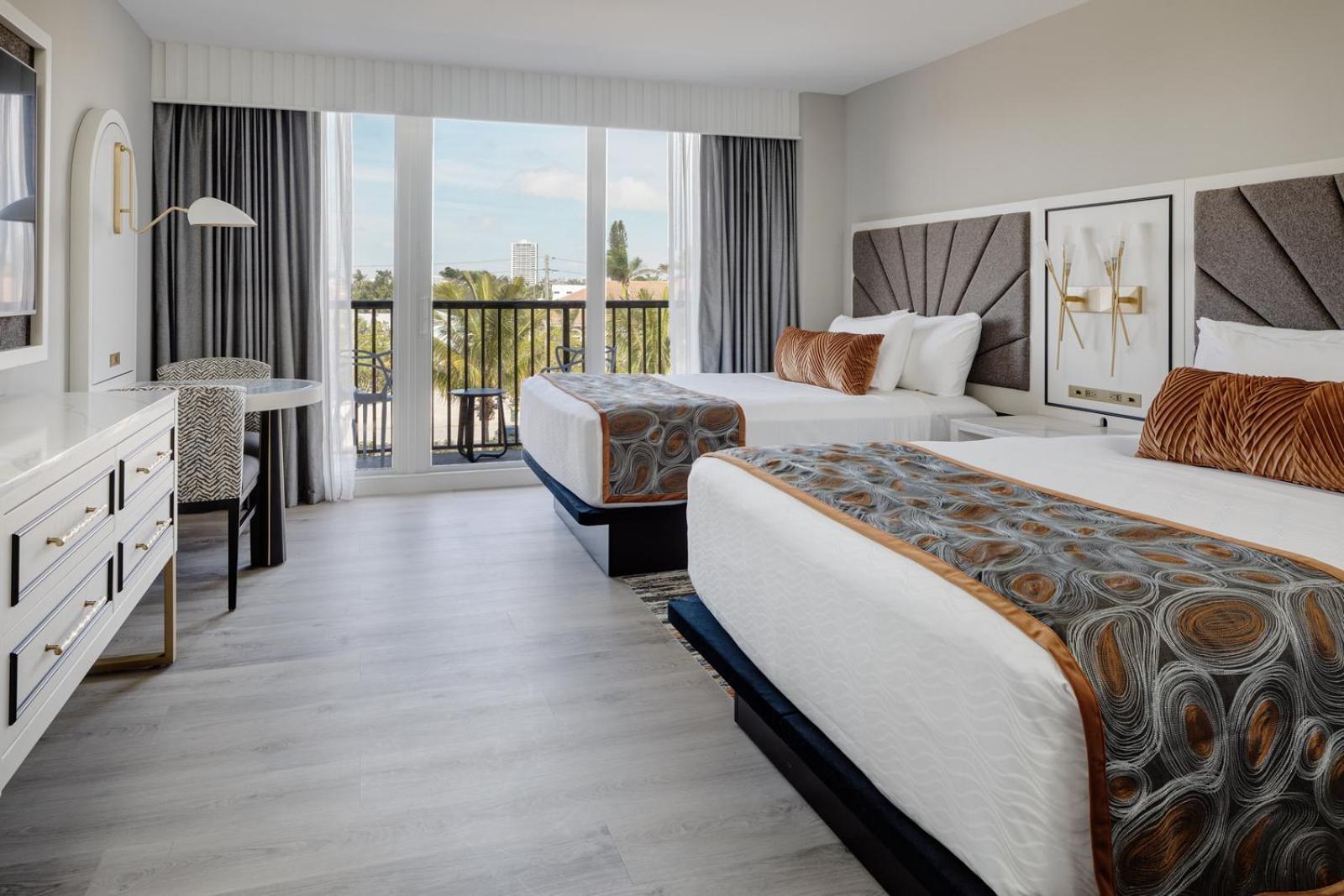 Resort Cirque St Armands Beachside