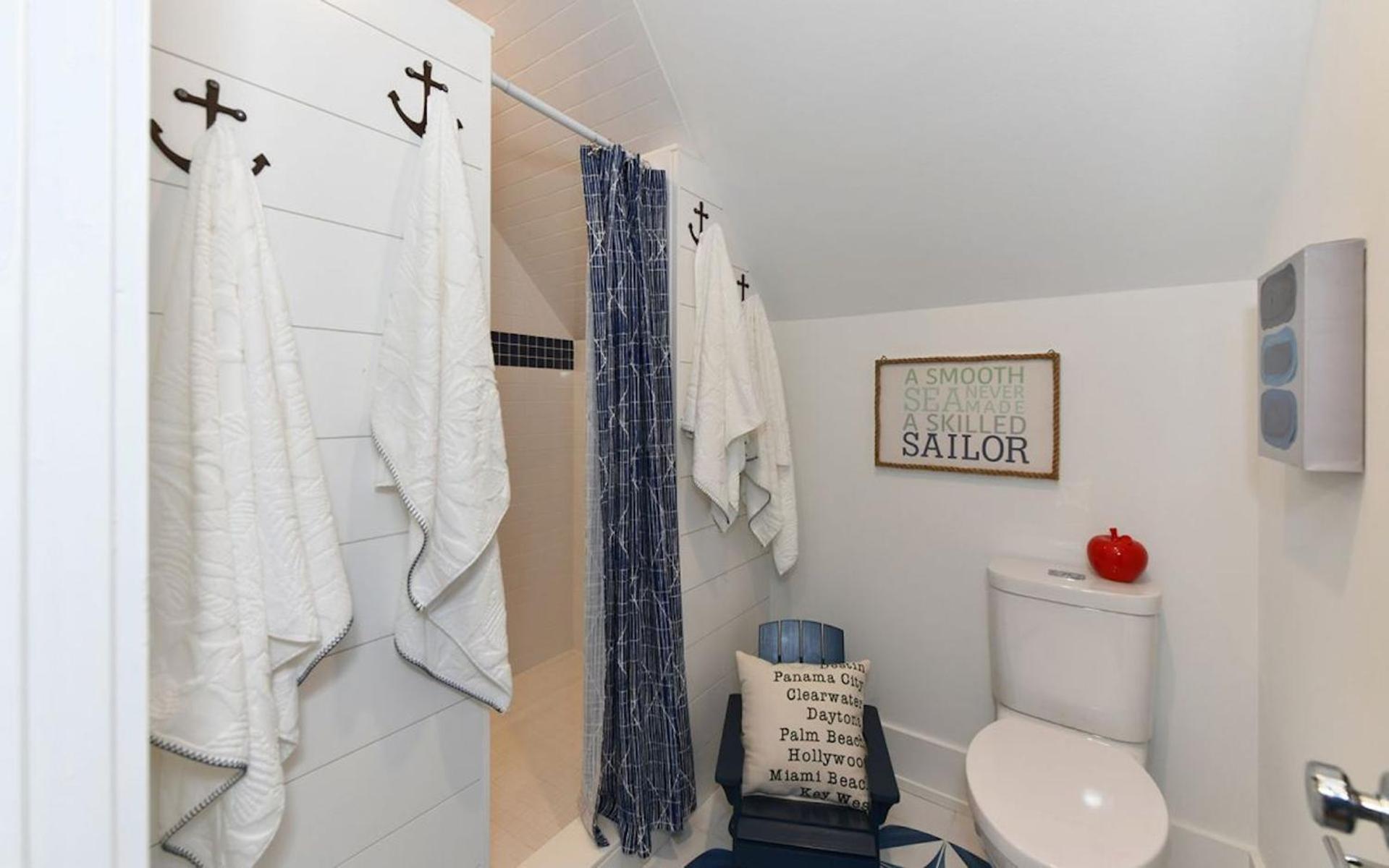 A Shore Thing - Second To None Spacious Waterfront Luxury Dock Pool Rooftop Water Views *
