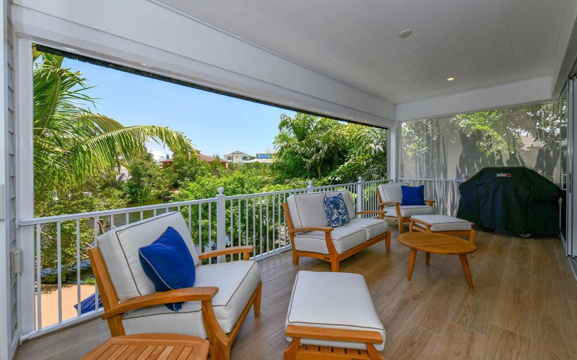 Holiday home A Shore Thing - Second To None Spacious Waterfront Luxury Dock Pool Rooftop Water Views