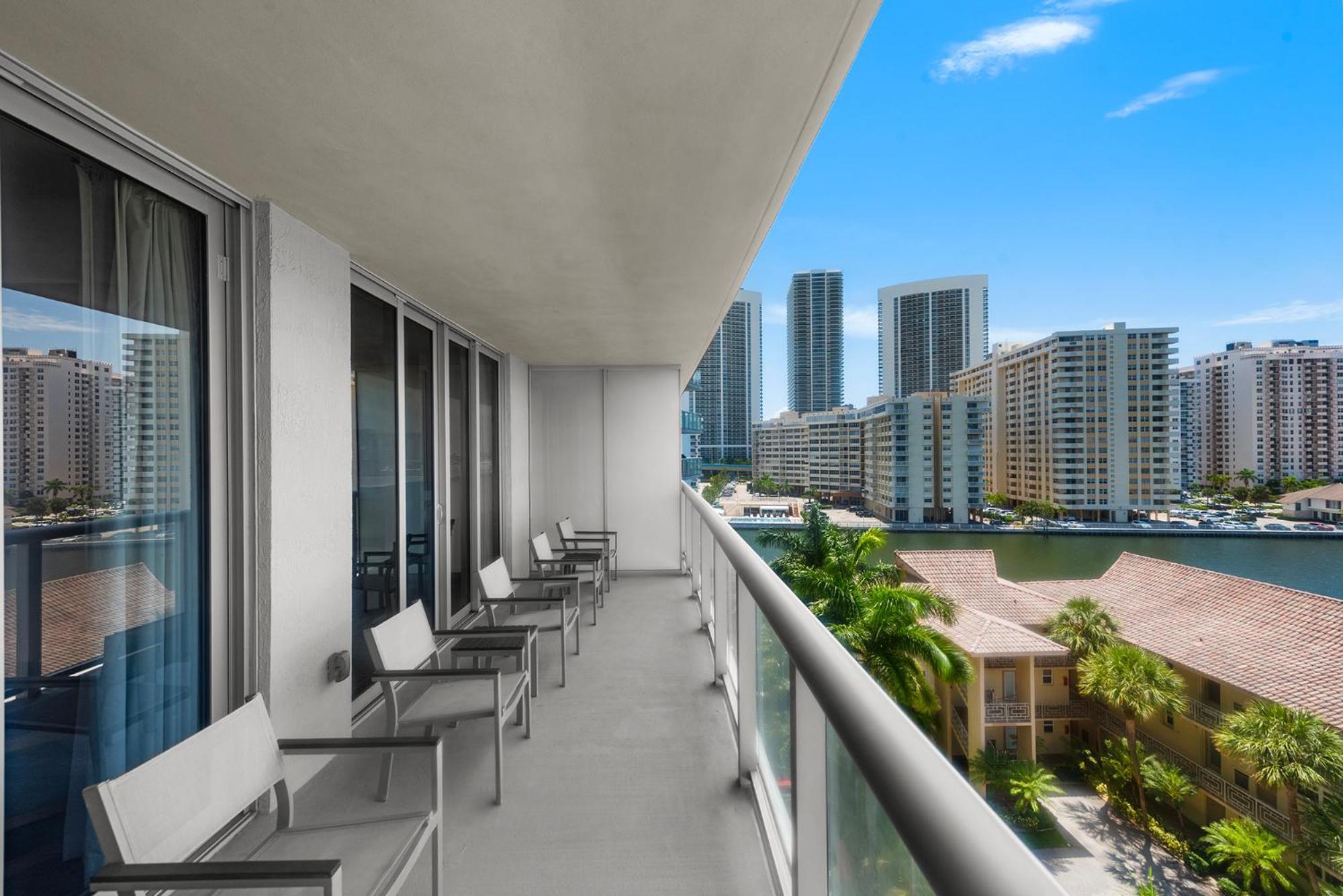 Aparthotel Coastal Luxe Residences - Premium With Pool And Water Views Hallandale Beach