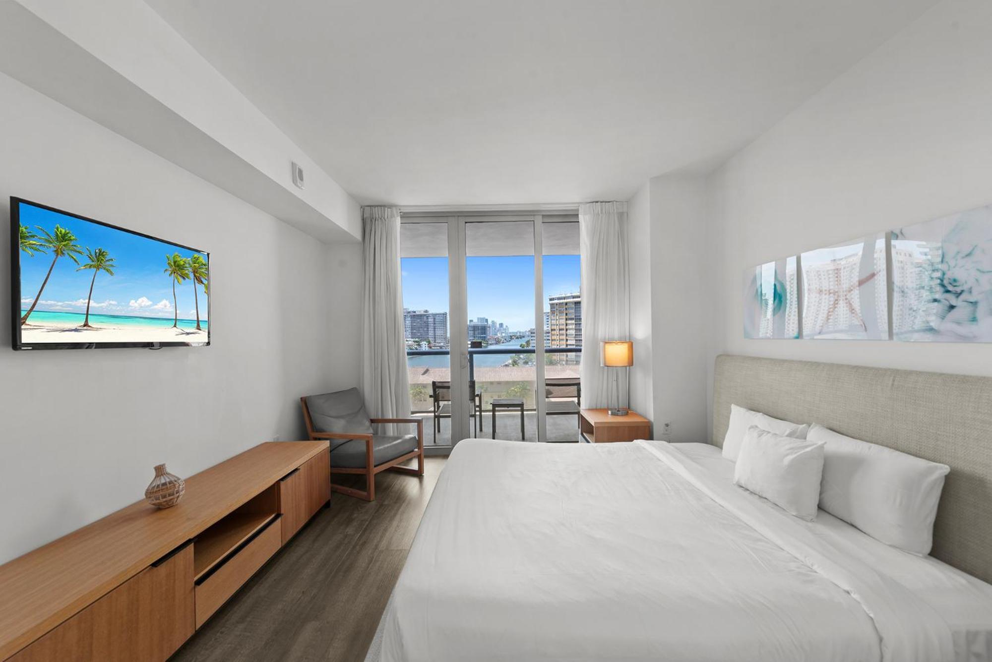 Coastal Luxe Residences - Premium With Pool And Water Views Aparthotel Hallandale Beach