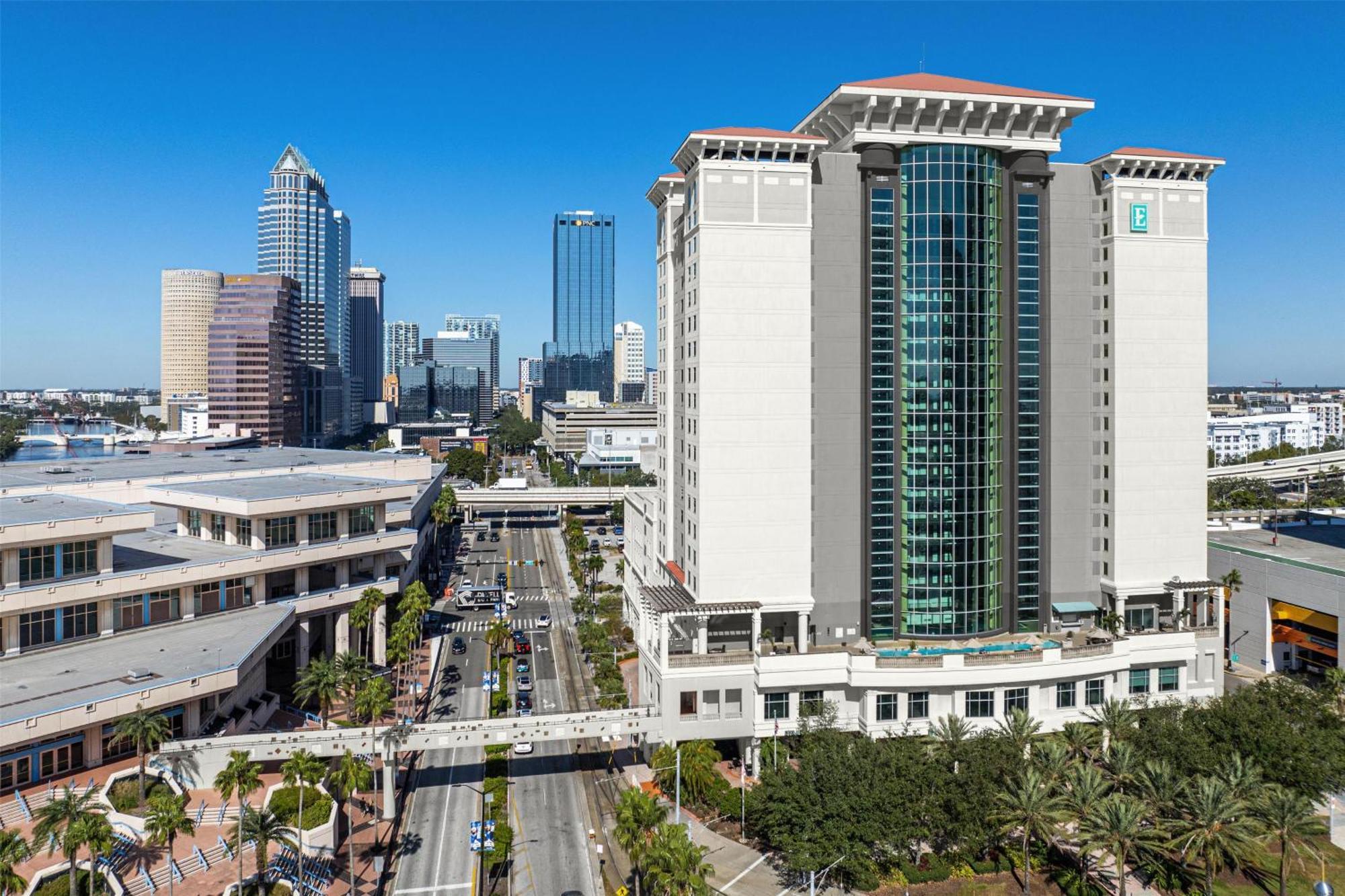 Embassy By Hilton Downtown Convention Center Tampa
