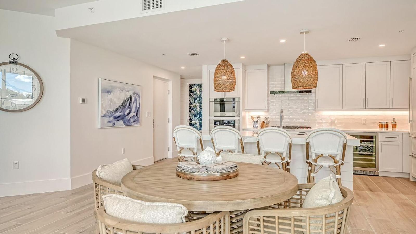 Apartment Ten35 Seaside
