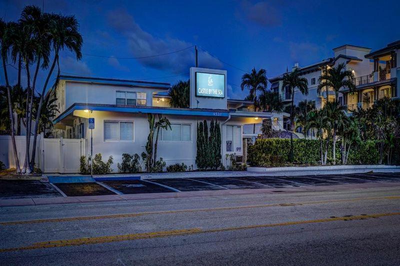 Motel Castle By The Sea 2*