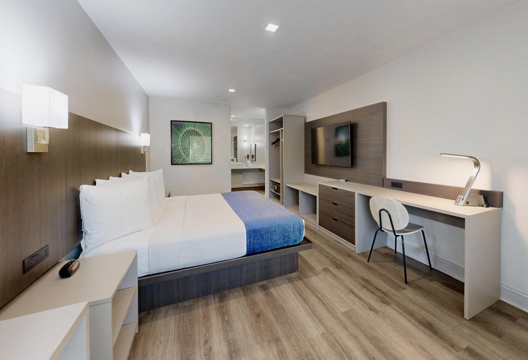 Avanti International Resort 3*