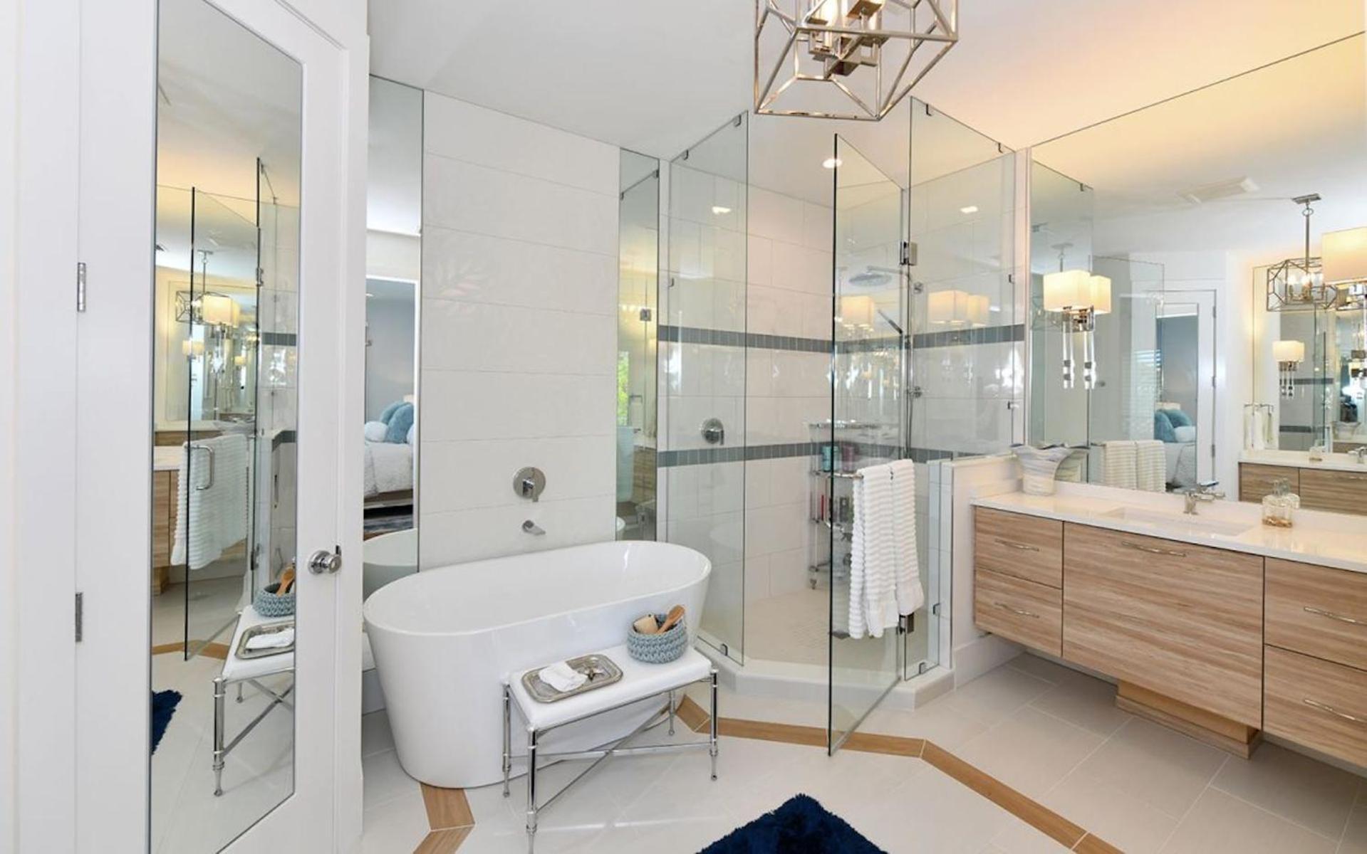 A Shore Thing - Second To None Spacious Waterfront Luxury Dock Pool Rooftop Water Views