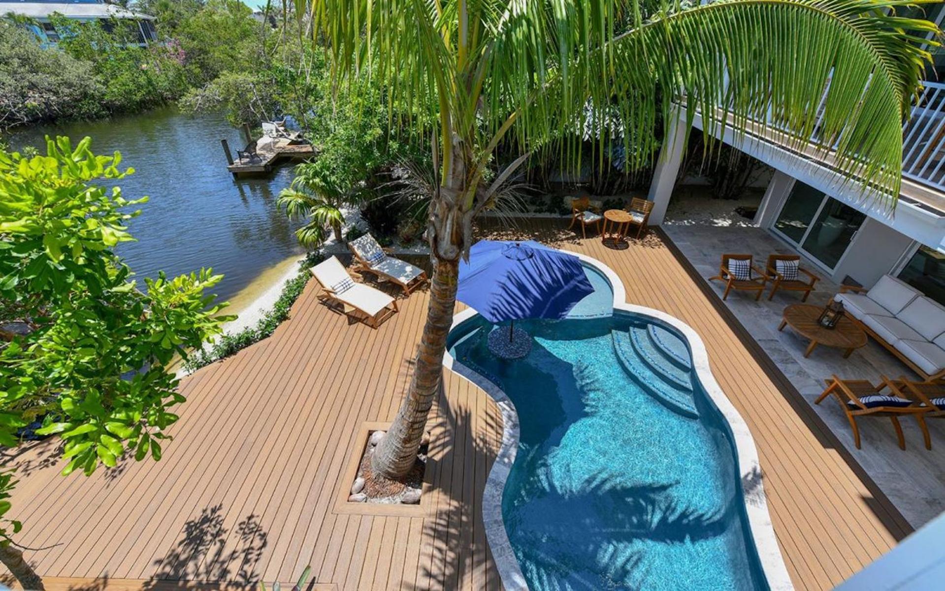 A Shore Thing - Second To None Spacious Waterfront Luxury Dock Pool Rooftop Water Views * Anna Maria