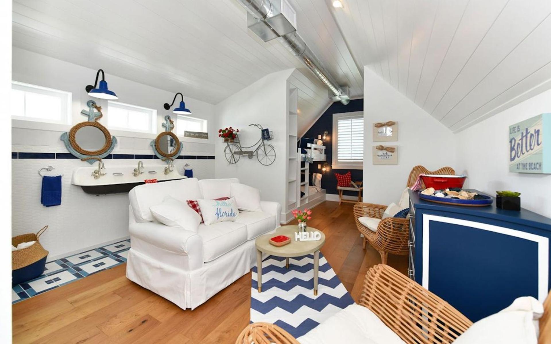 Holiday home A Shore Thing - Second To None Spacious Waterfront Luxury Dock Pool Rooftop Water Views Anna Maria
